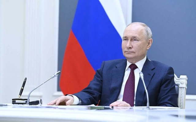 Putin evalúa posibilidad de redirigir turistas que van a Crimea a través de zona de guerra