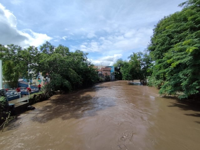 Aumenta nivel del río Apatlaco en Jojutla