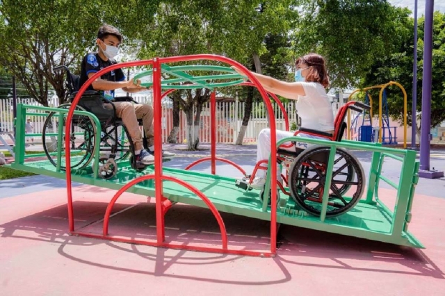 Las personas con discapacidad podrán utilizar los juegos para divertirse y los aparatos para ejercitarse.