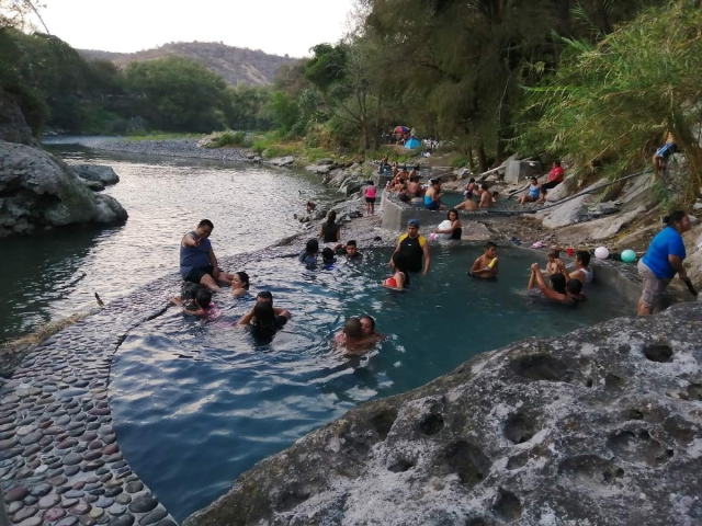  Las lluvias afectaron diferentes comunidades de Tlaquiltenango, entre ellas, un centro recreativo.