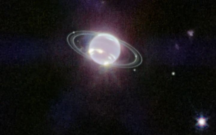 Así se ven los anillos de Neptuno; James Webb sorprende con la imagen más clara en 30 años