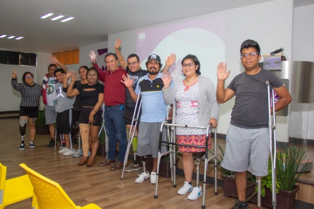 SEDIF Morelos entregó prótesis a personas con discapacidad