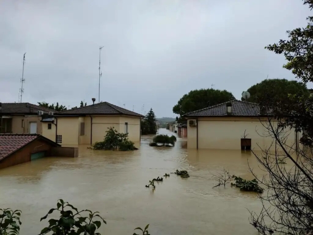 Inundaciones azotan Italia, Croacia y Bosnia