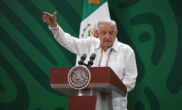 López Obrador celebra inauguración del Tren Interoceánico