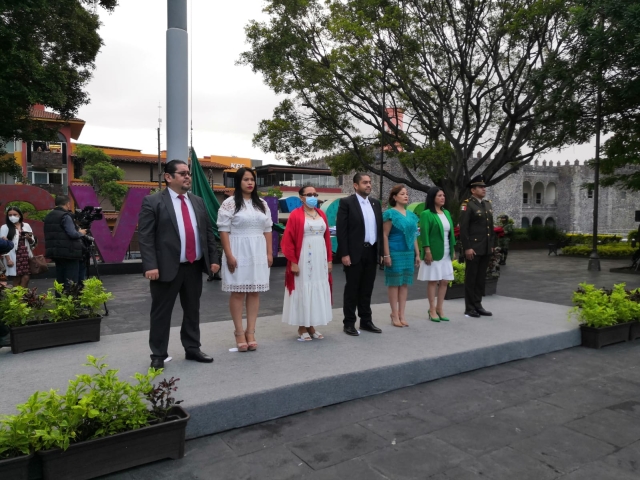 Secretarías de Obras Públicas y Contraloría conmemoran CCXII aniversario del inicio de la Independencia de México