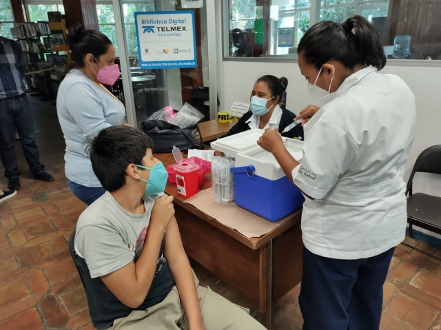 Realizan Bienestar Social y SSM vacunación contra sarampión en Cuernavaca