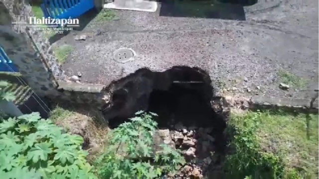 Apareció un socavón en la planta de tratamiento de aguas residuales de Santa Rosa Treinta. No se dieron a conocer las causas, pero el gobierno aseguró que ya se está atendiendo.