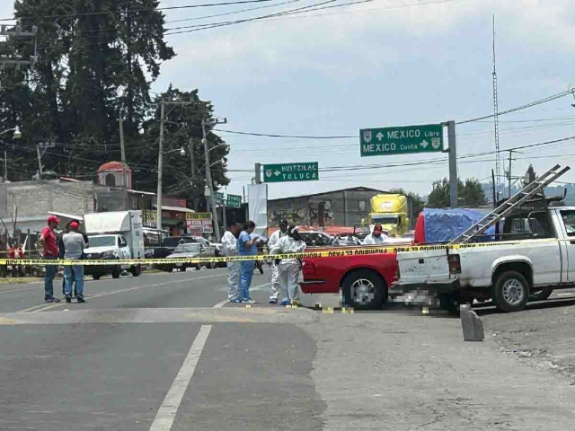   Los hermanos fueron hallados muertos a bordo de una camioneta, a orillas de la carretera federal México-Cuernavaca.
