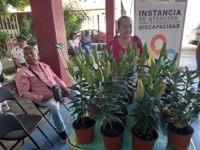 El Ayuntamiento también debe darles trabajo a las personas con discapacidad que tengan habilidades para desempeñar cualquier trabajo, estimó uno de los funcionarios.