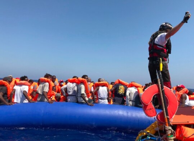 Grecia rescata a 60 migrantes en el Mar Egeo