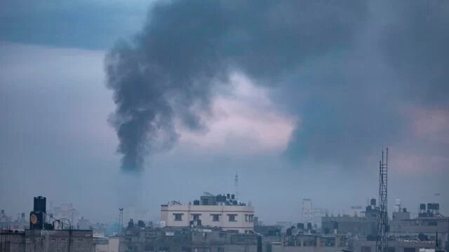 Ataque israelí en escuela de Gaza deja 40 muertos