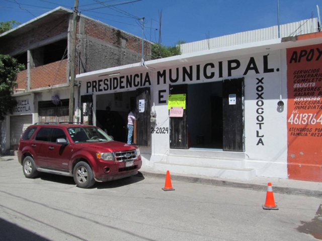 El presidente municipal Abraham Salazar declaró que no reconocerá ninguna deuda del Ayuntamiento, que él no haya comprometido.