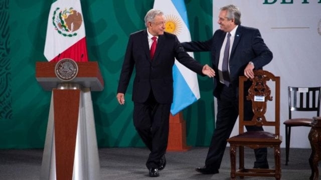 Líderes latinoamericanos se reunen en cumbre antiinflación de México