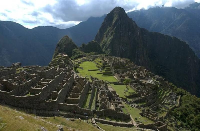 Perú: Machu Picchu cierra sus puertas ante protestas