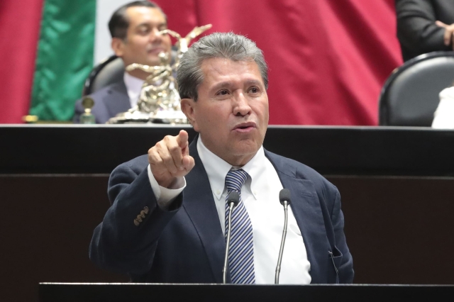 Ricardo Monreal propone una reforma fiscal profunda para México