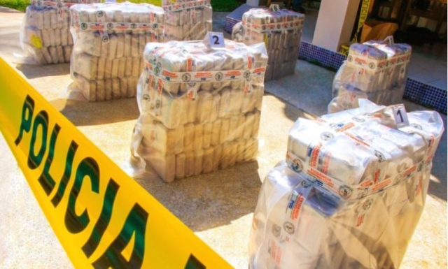 El Salvador incauta 300 kilos de cocaína en el Océano Pacífico