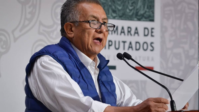 Benjamín Saúl Huerta renuncia a reelección tras denuncia de abuso sexual.