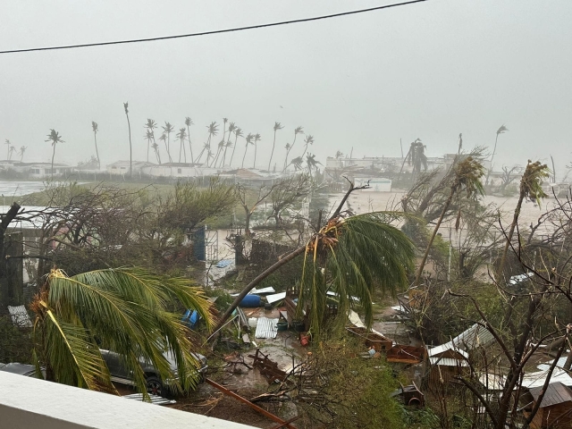 Huracán Beryl deja un muerto y devastación en San Vicente y Granadinas