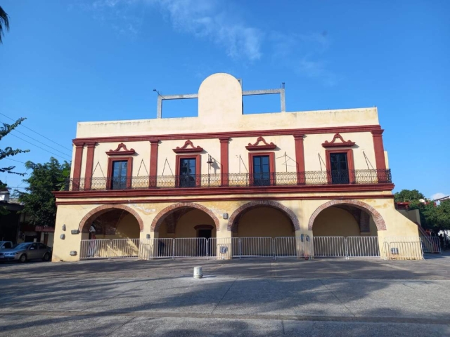 El edil aseguró que no pasará de este año para que las oficinas municipales regresen a la presidencia local, ya restaurada tras el sismo de 2017.