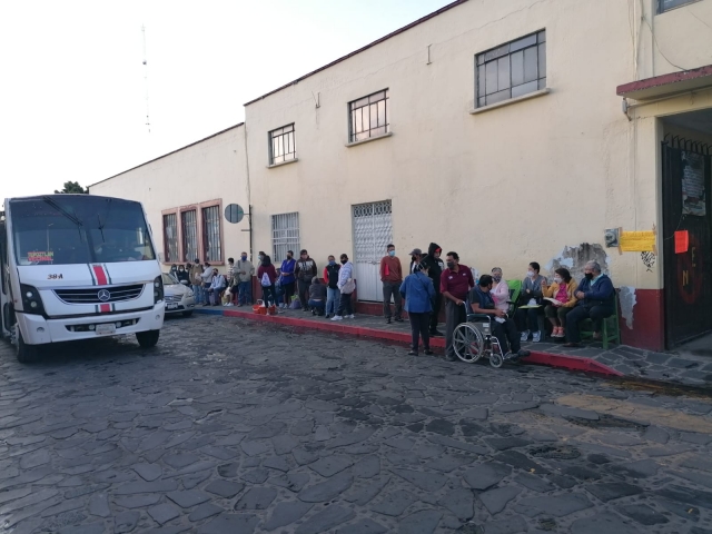 Inicia vacunación anticovid en Tepoztlán para dos grupos de edad distintos