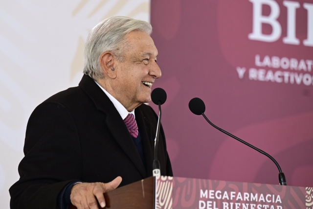 López Obrador inaugura Megafarmacia en Huehuetoca, Edomex