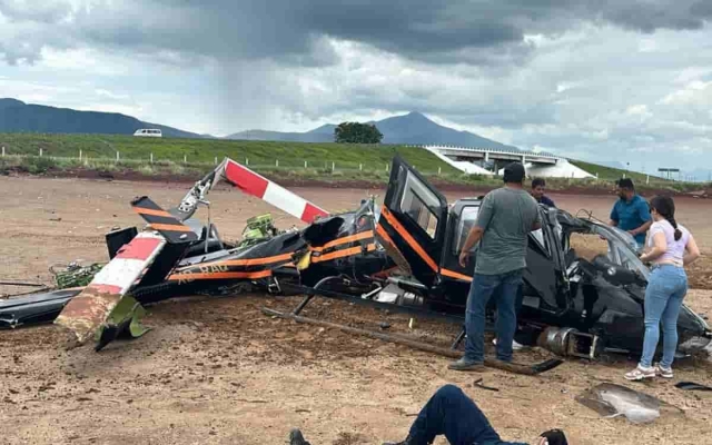 Cuatro heridos tras caída de helicóptero en Atoyac, Jalisco