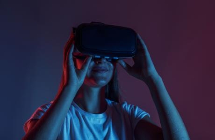 Besar a alguien a distancia ya es posible gracias a la realidad virtual