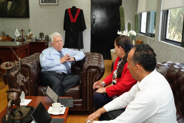 Secretaria de Educación y presidente del TSJ mantienen diálogo para buscar solución a conflicto de docentes