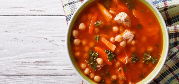 Cena saludable: sopa de garbanzos, fácil, rápida y deliciosa