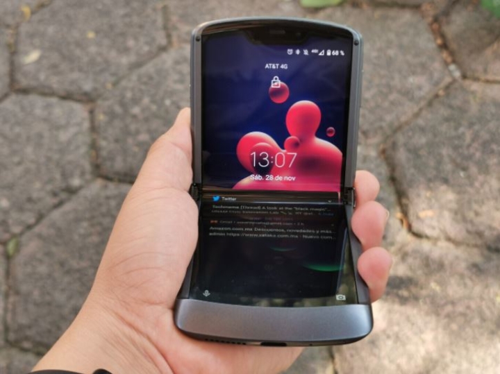 Motorola trabaja en un nuevo smartphone plegable para 2022