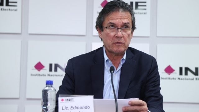 Edmundo Jacobo Molina renuncia a la secretaría ejecutiva del INE