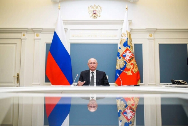 Putin amaga con dura respuesta si Occidente cruza ‘líneas rojas’ de Rusia.