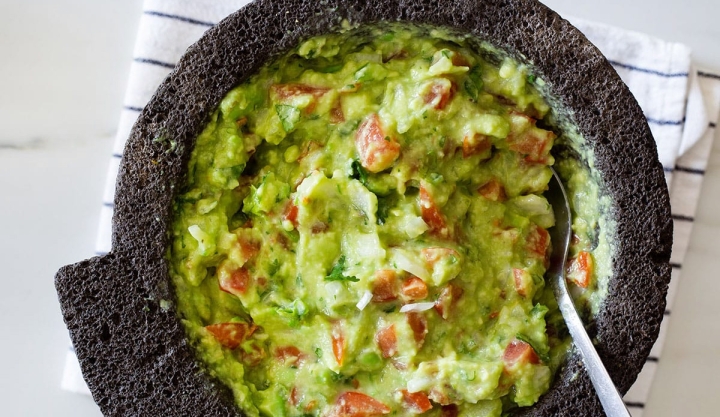 ¿Qué lleva el guacamole perfecto? Así se prepara la receta mexicana más famosa del mundo