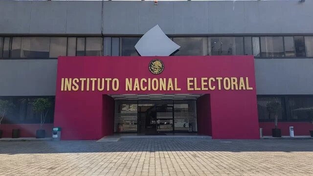 Diputados aceptan que presidencia del INE sea para una mujer