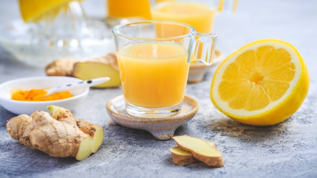 Fortalece tu sistema inmune con este sencillo jugo antigripal