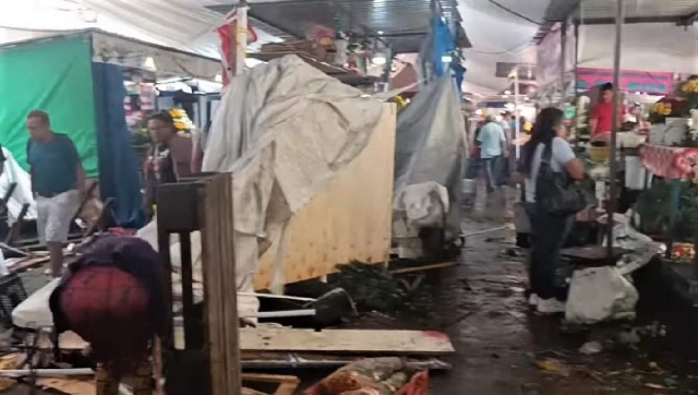 Otra vez, comerciantes del mercado “Galeana” resultaron afectados, ahora por las fuertes lluvias.