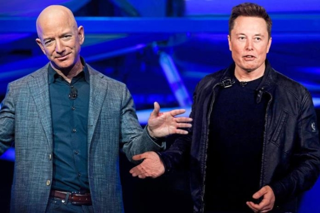 Elon Musk y Jeff Bezos: Duelo de Cohetes Espaciales que Marcará el 2025