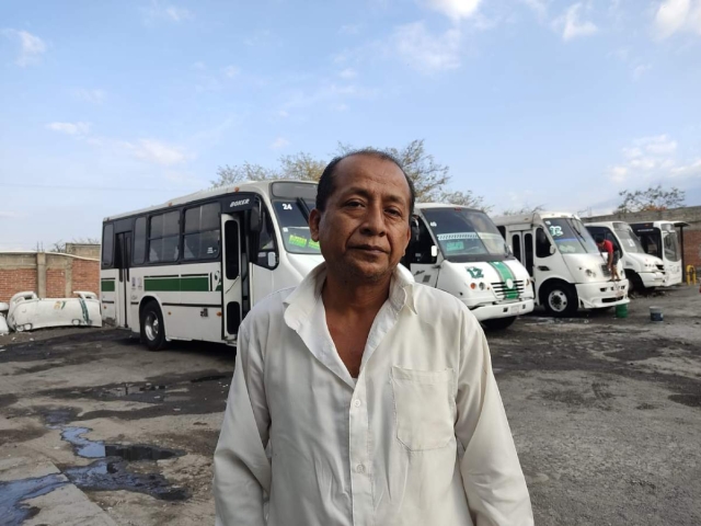  Juan Castelar cuenta con 22 años como operador del transporte público.