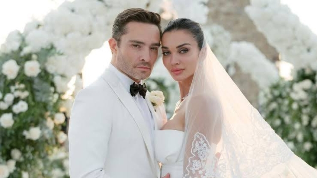 Ed Westwick y Amy Jackson Anuncian Que Esperan a Su Primer Bebé