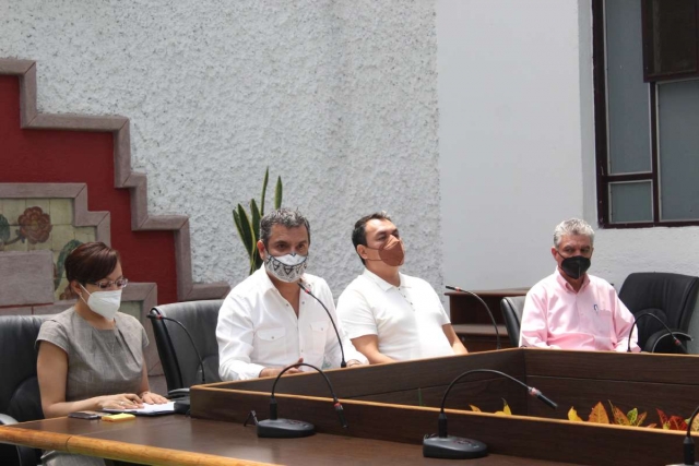 El edil Antonio Villalobos dijo que continúa el diálogo con la CFE para restablecer la operación de cinco pozos en la ciudad.  