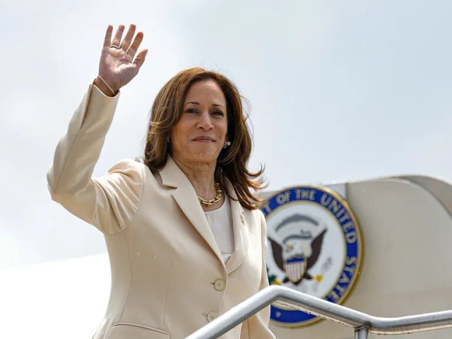 Kamala Harris inicia campaña con 200 millones recaudados en una semana