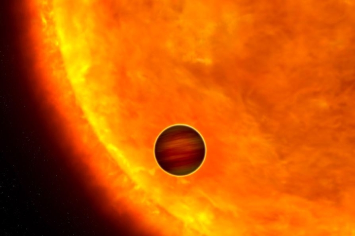 Este extremo y gigantesco exoplaneta tiene años de 16 horas y “pronto” será tragado por su estrella