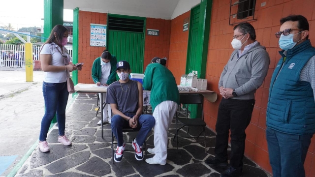 Aplican segundas dosis de vacuna contra covid-19 a personas de 15 a 17 años de Jiutepec