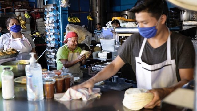 PRD pide a Hacienda bajar kilo de tortilla a 10 pesos en todo México