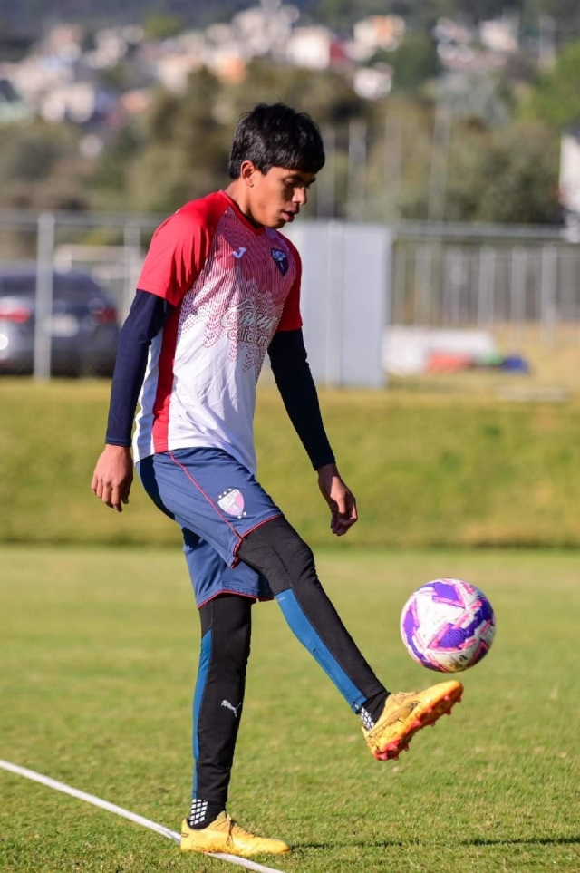 Mateo Espinosa se dijo feliz por la oportunidad de entrenar con un club con tanta historia como Atlante.