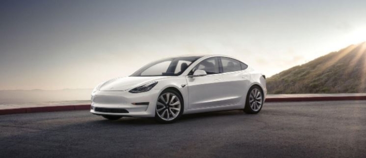 PROFECO llama a revisión a los Tesla Model 3 en México