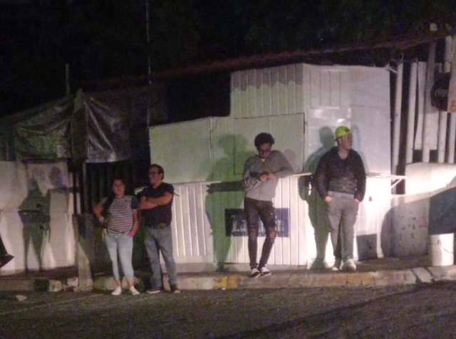 Vecinos de Chapultepec realizan guardias en pozo de agua