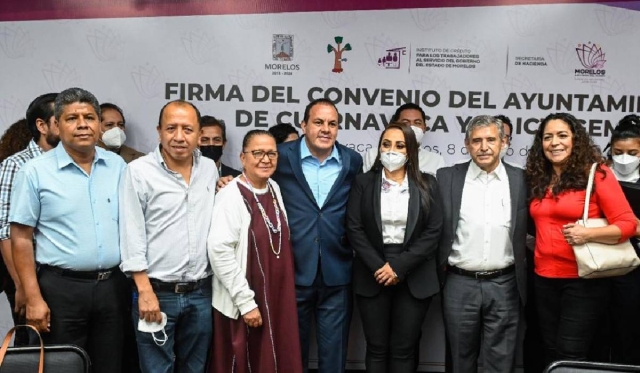 Firma el gobernador convenio para que trabajadores del Ayuntamiento de Cuernavaca accedan al ICTSGEM