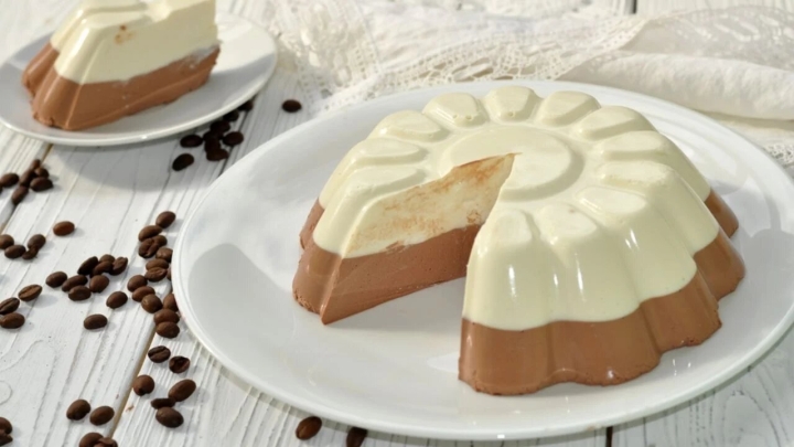 Postre fácil: Gelatina de café con queso crema