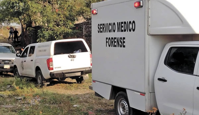 Tiran cuerpo en el poblado de Santiago Tepetlapa